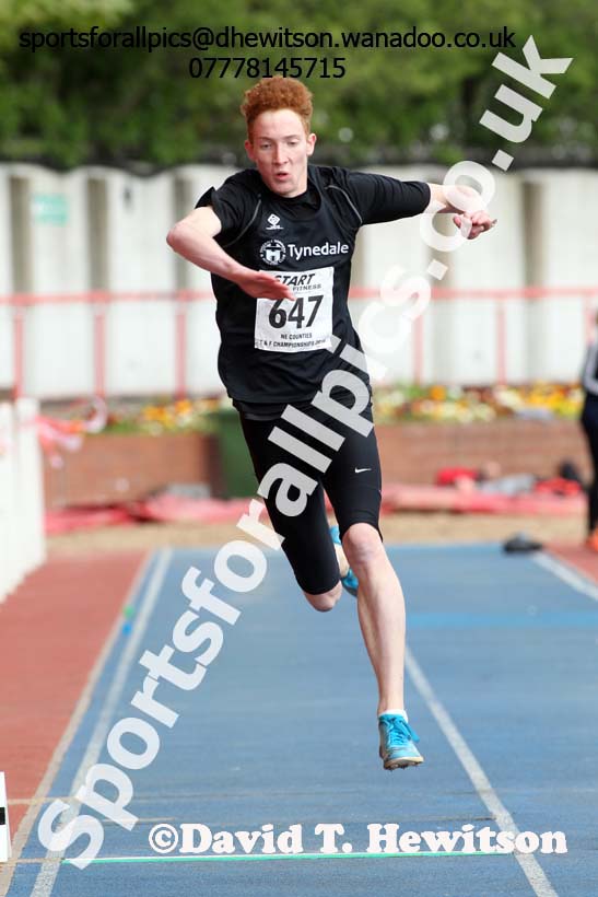 Mens under-20s triple jump. North Eastern Track and Field Champs, Gateshead Stadium. Photo: David T. Hewitson/Sports for All Pics